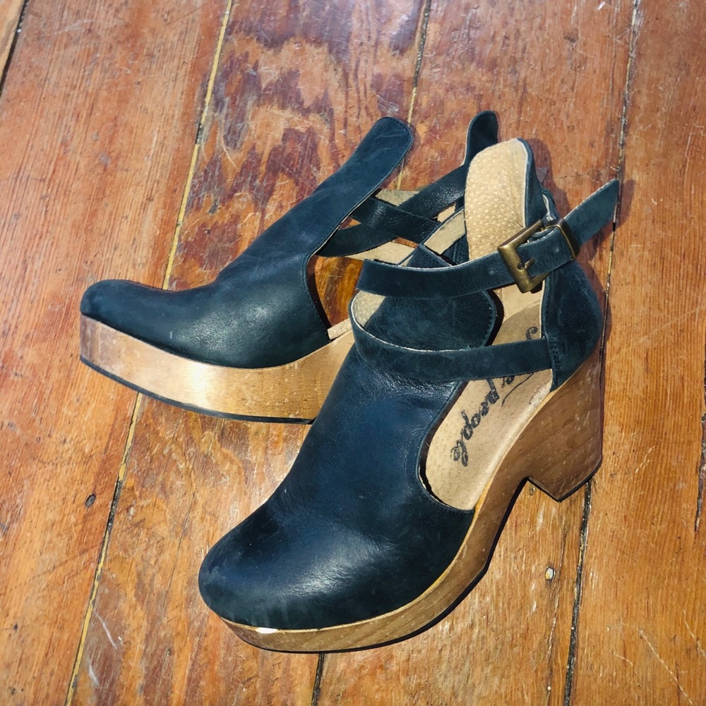 Free People Clogs